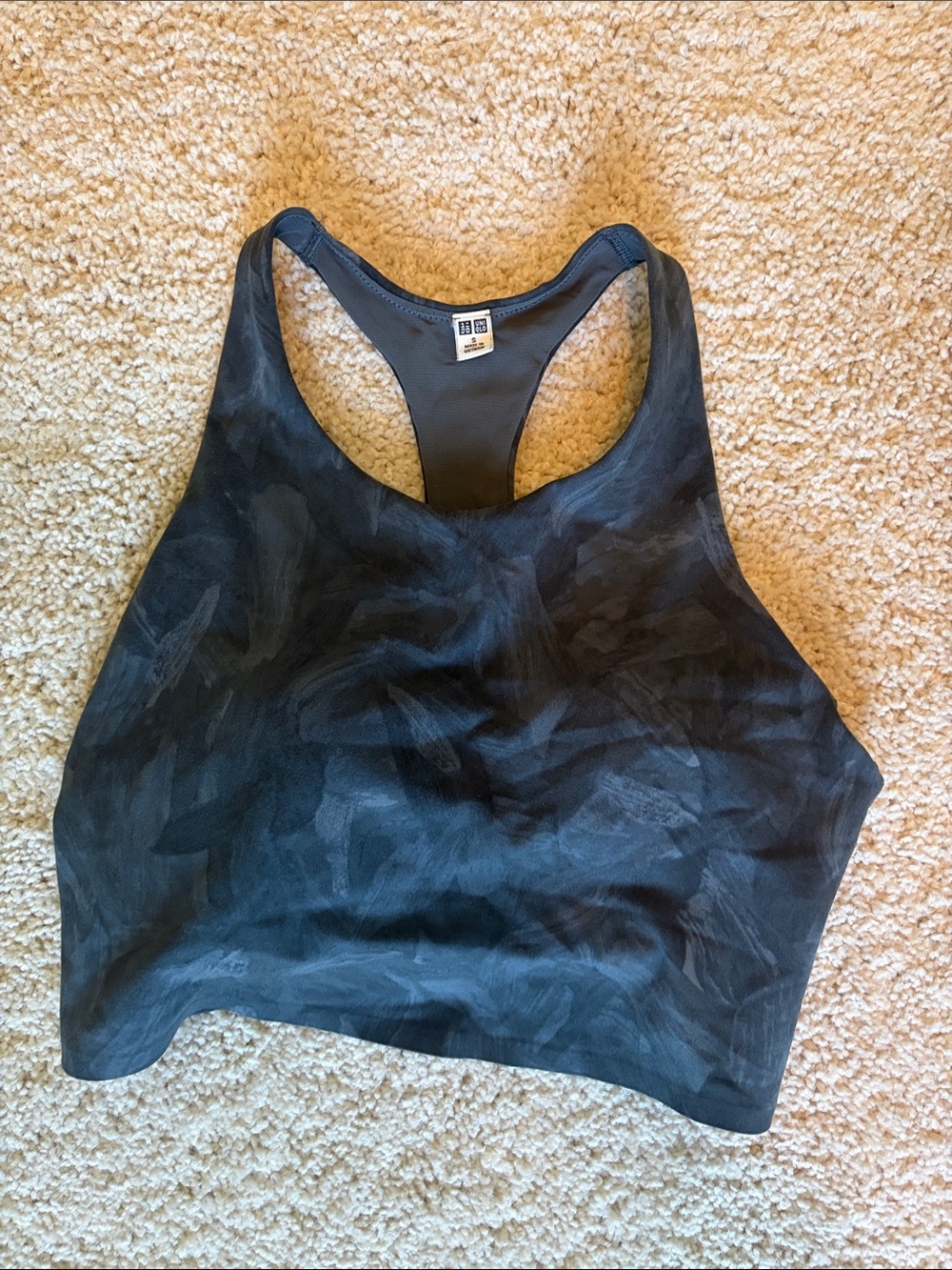 Uniqlo dark gray athletic tank top